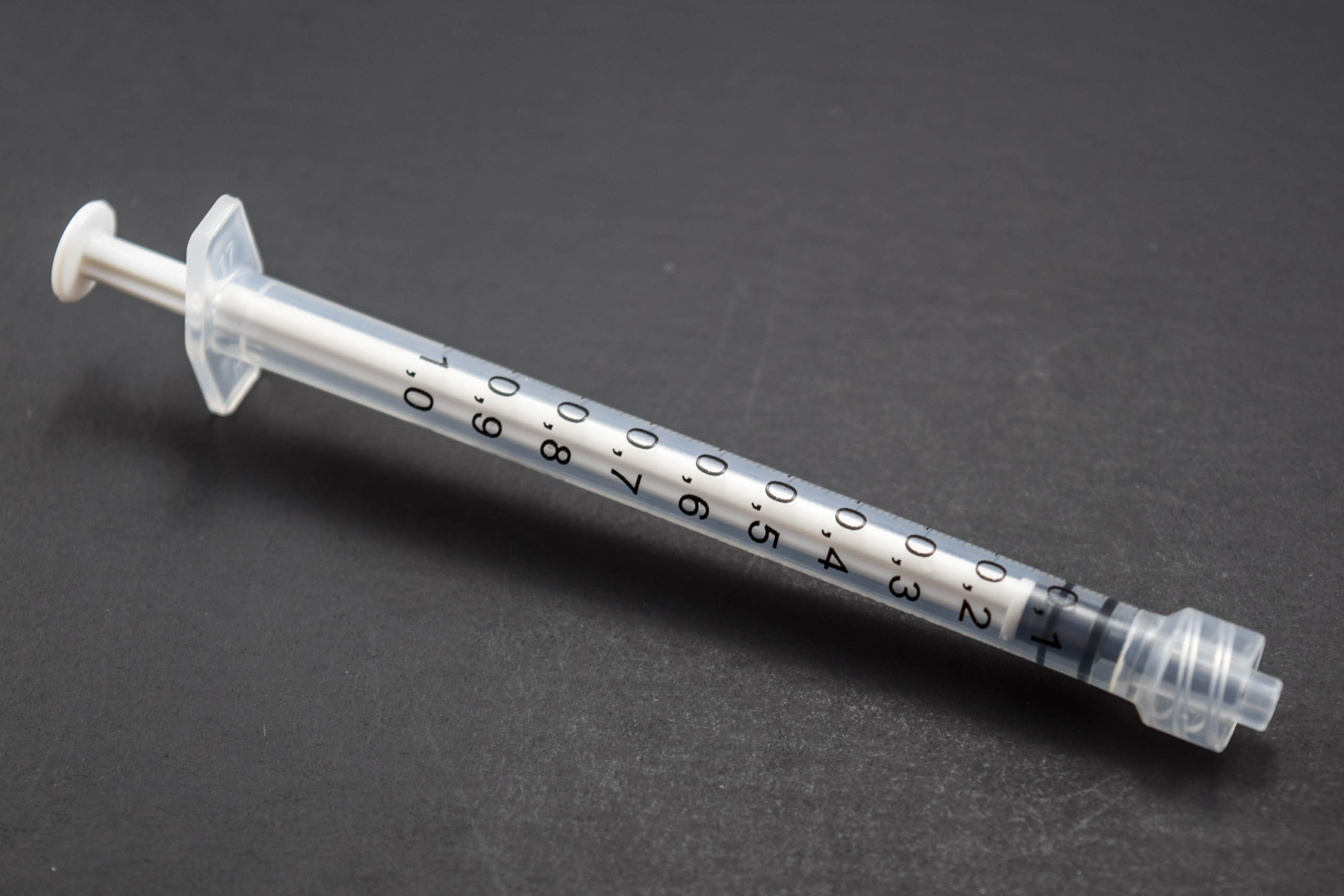 Henke-Ject SYRINGE LL STR LO DEAD SPACE 1ML 100/B TSK Lab 8300018745